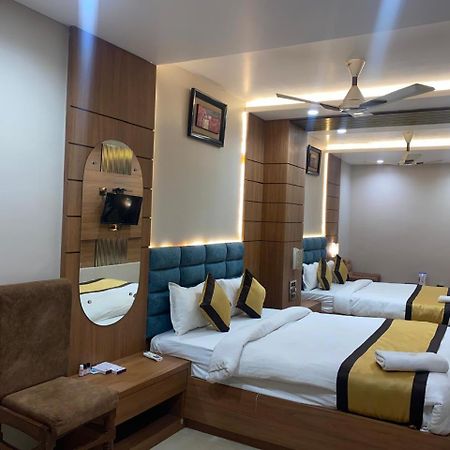 Hotel New Grand Deoghar Eksteriør billede