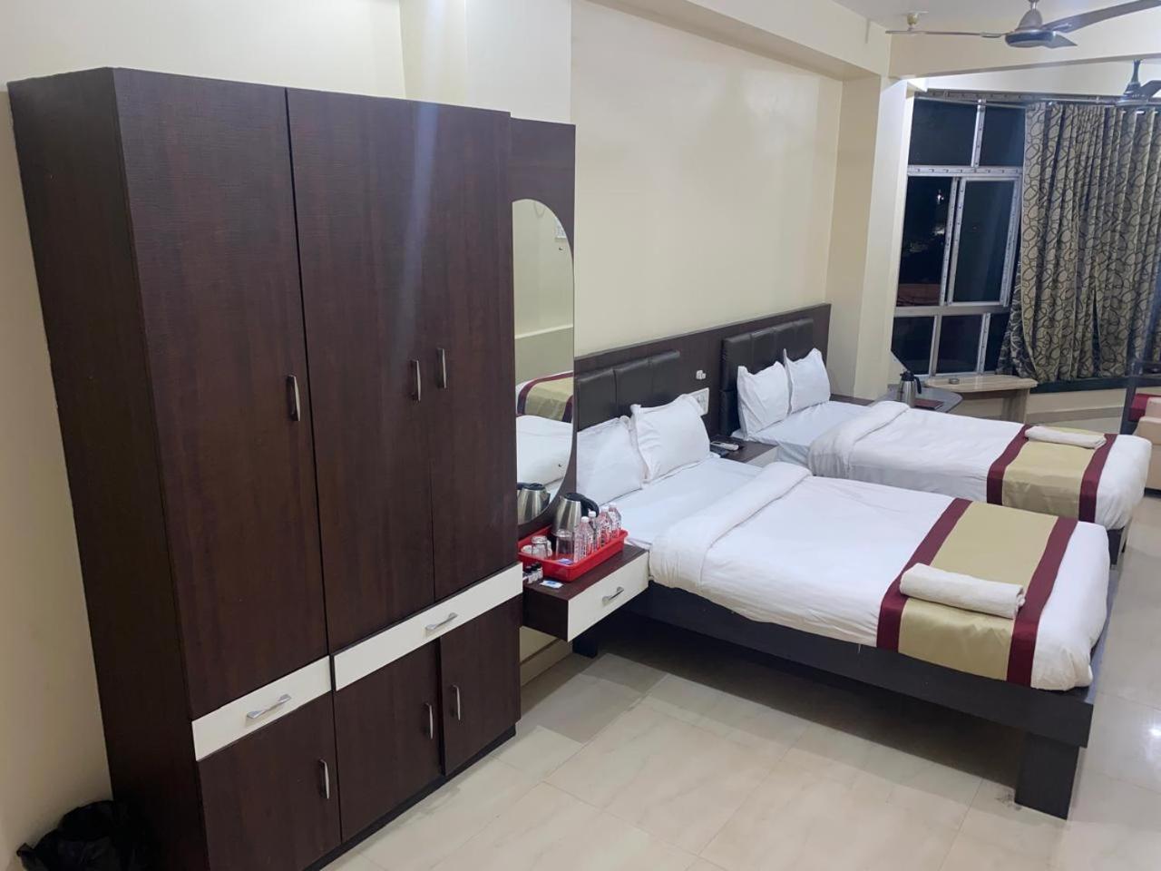 Hotel New Grand Deoghar Eksteriør billede