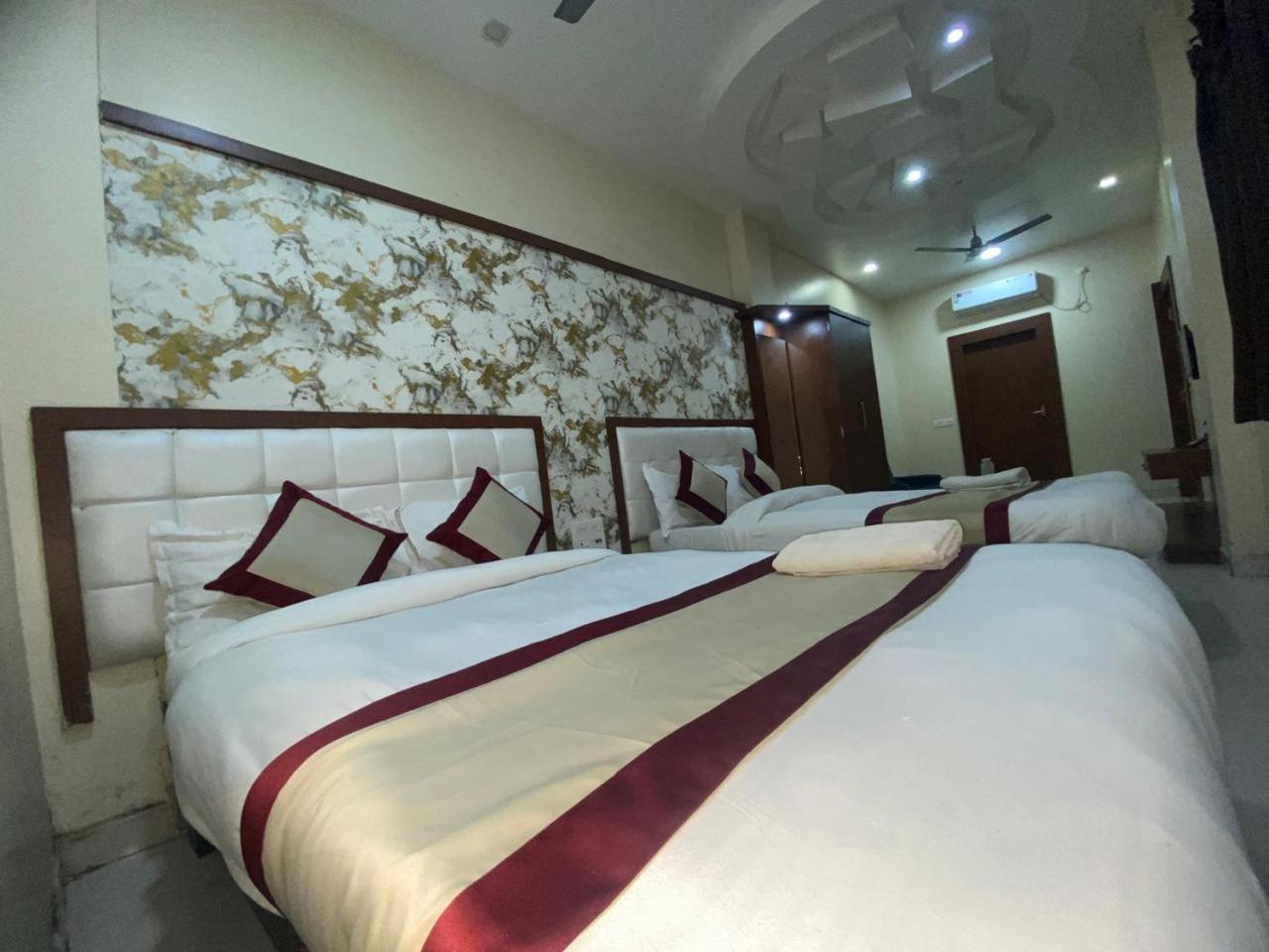 Hotel New Grand Deoghar Eksteriør billede