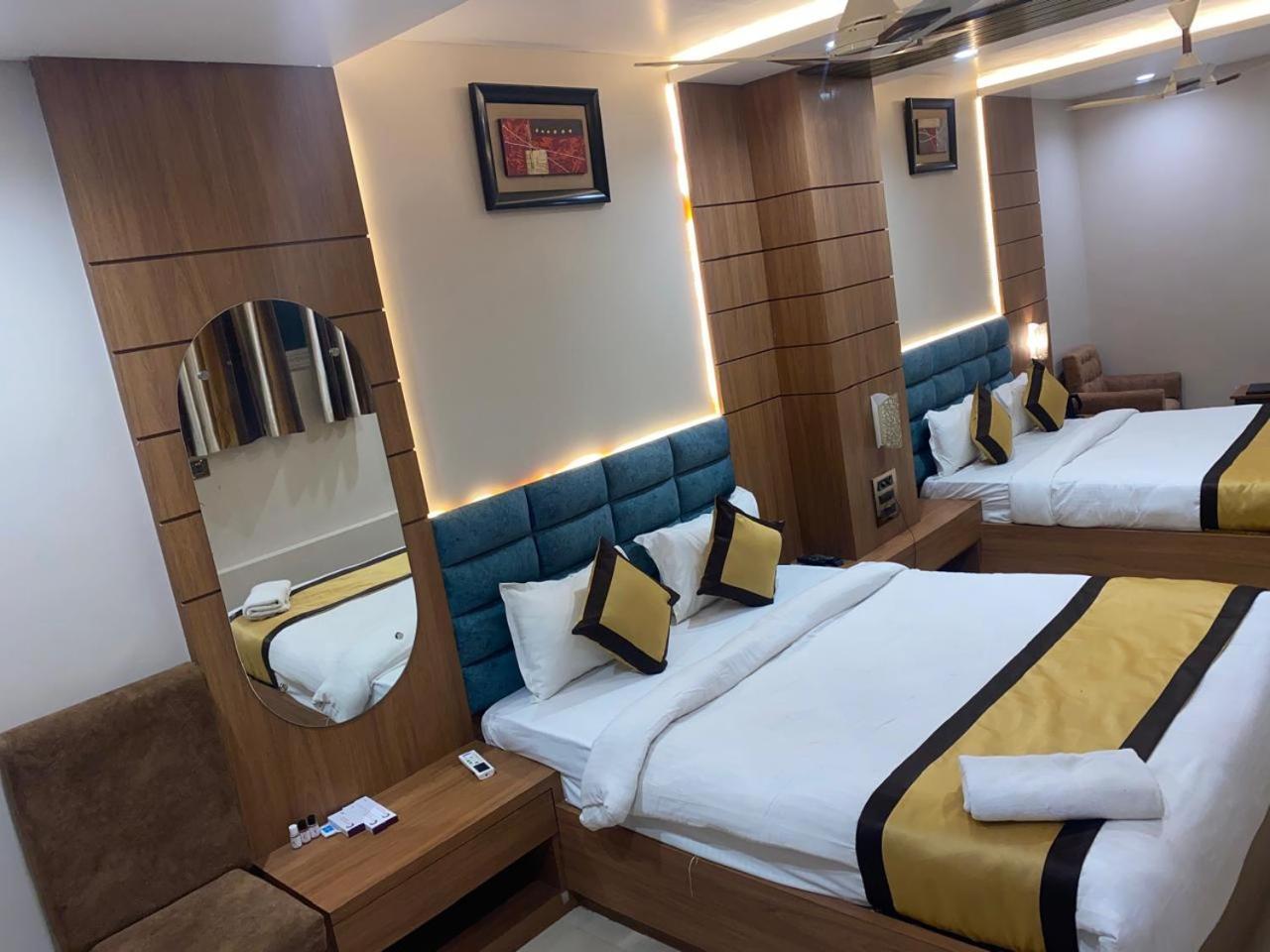 Hotel New Grand Deoghar Eksteriør billede