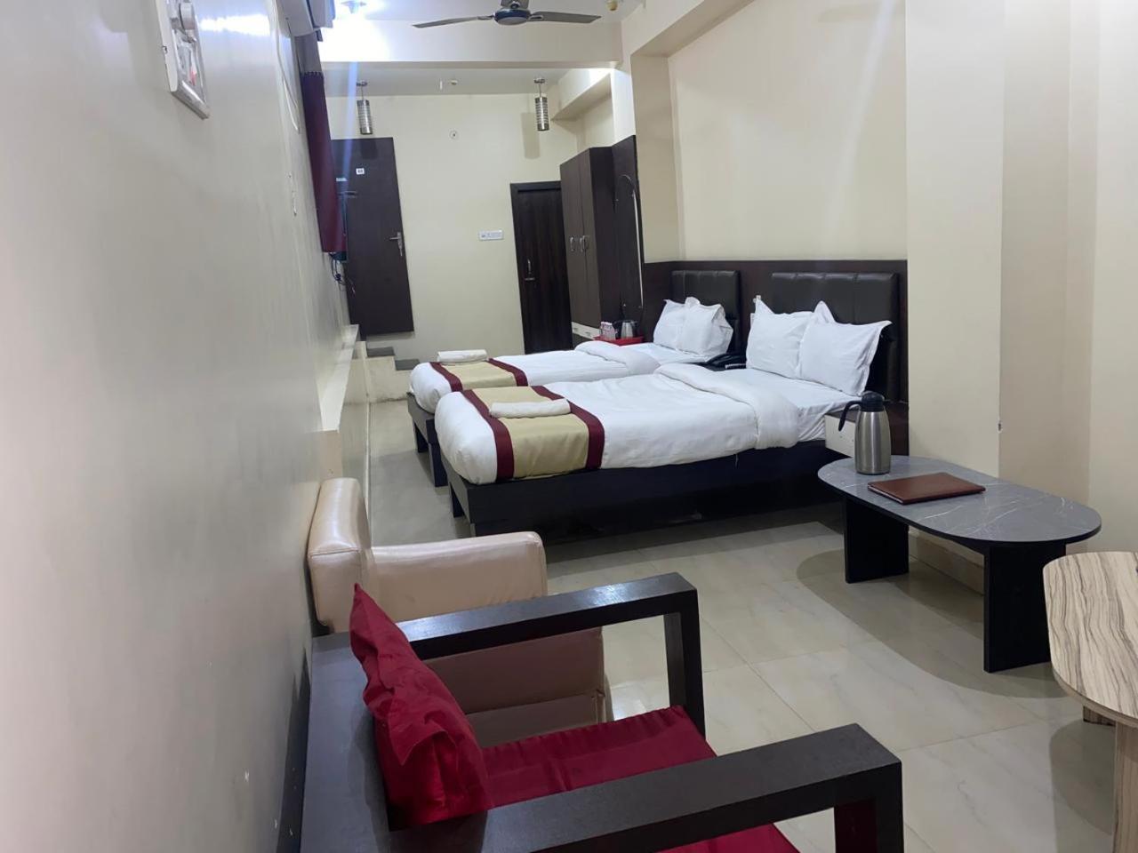 Hotel New Grand Deoghar Eksteriør billede