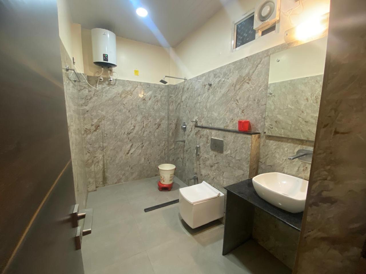 Hotel New Grand Deoghar Eksteriør billede